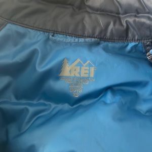 Kids puffer jacket by REI